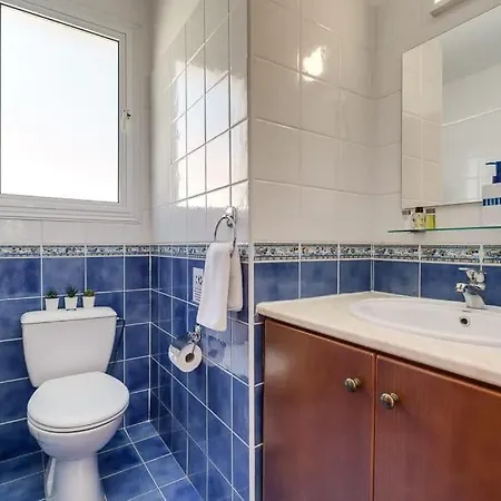 Dafni Villa *